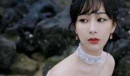 八卦博主爆料杨紫视频,揭秘明星幕后生活片段