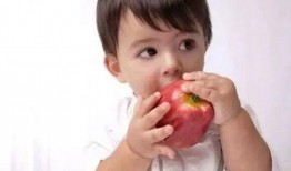 网红婴儿吃瓜,网红婴儿的甜蜜“吃瓜”日常