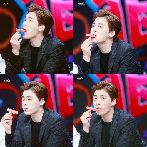 娱乐圈的吃瓜影帝零点看书,影帝吃瓜背后的深度阅读人生