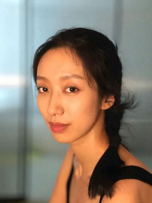 娱乐圈吃瓜夫妇是谁啊,揭秘明星夫妻背后的甜蜜与争议