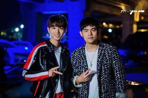 娱乐圈吃瓜夫妇是谁啊,揭秘明星夫妻背后的甜蜜与争议